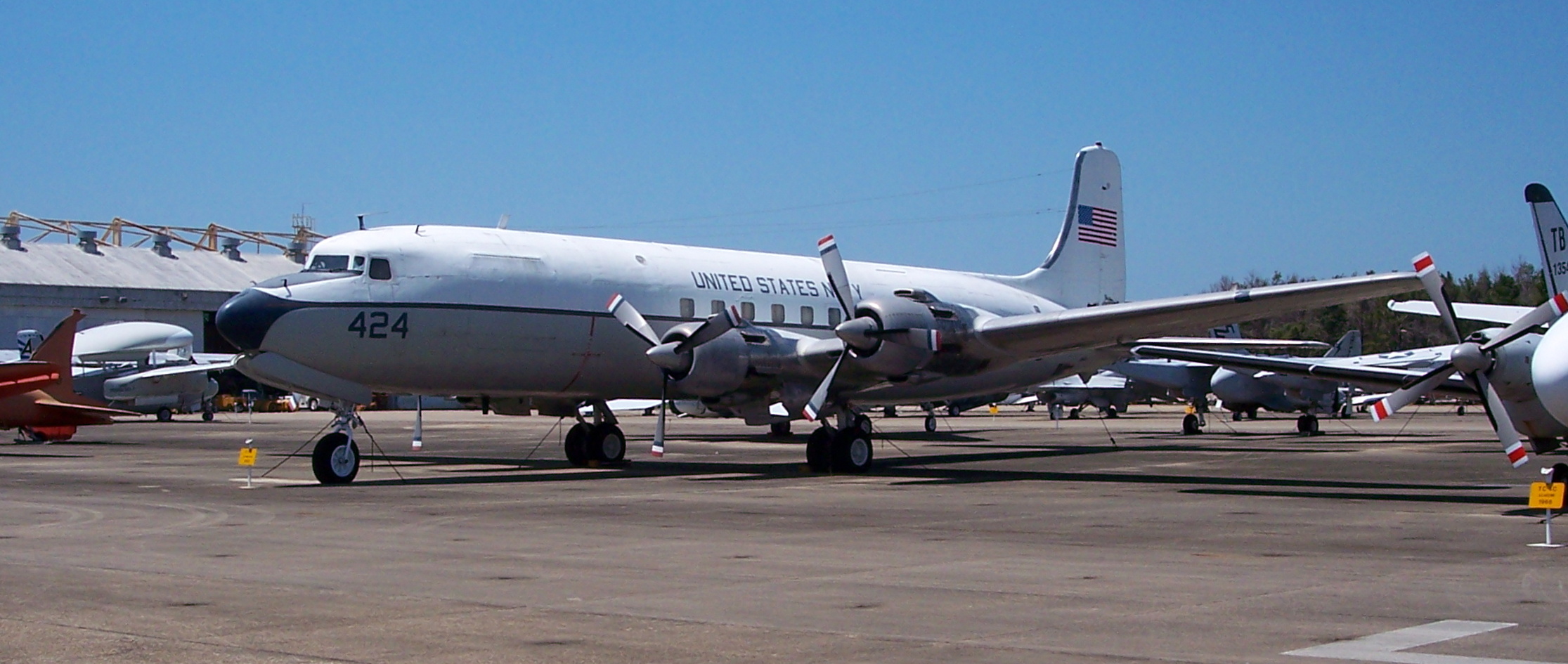 Douglas R6D/C-118